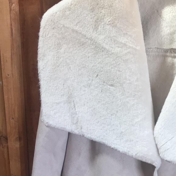 COPY - Jacket - Picture 5 of 7